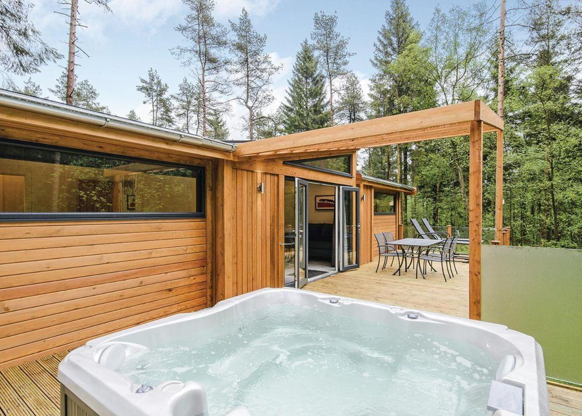 Landal Darwin Forest Great Rowsley Exterior photo