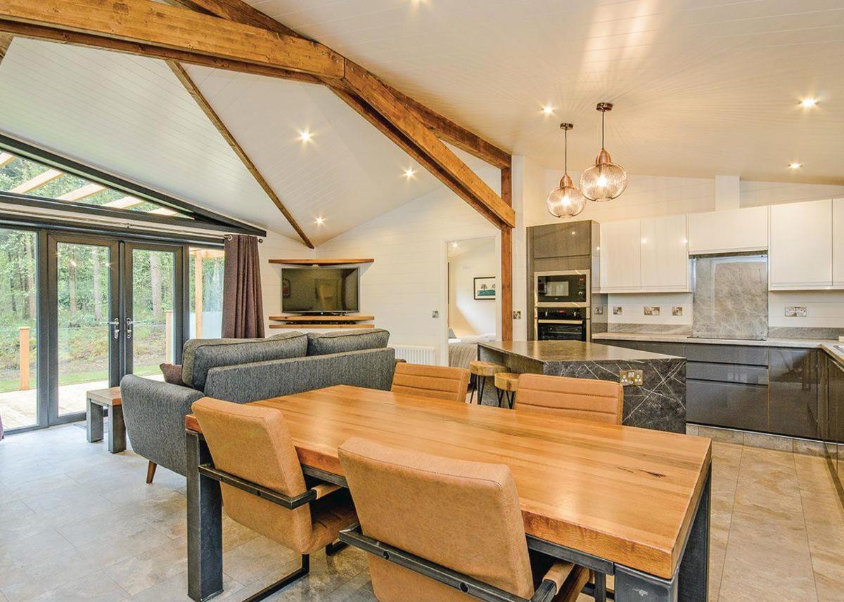 Landal Darwin Forest Great Rowsley Exterior photo